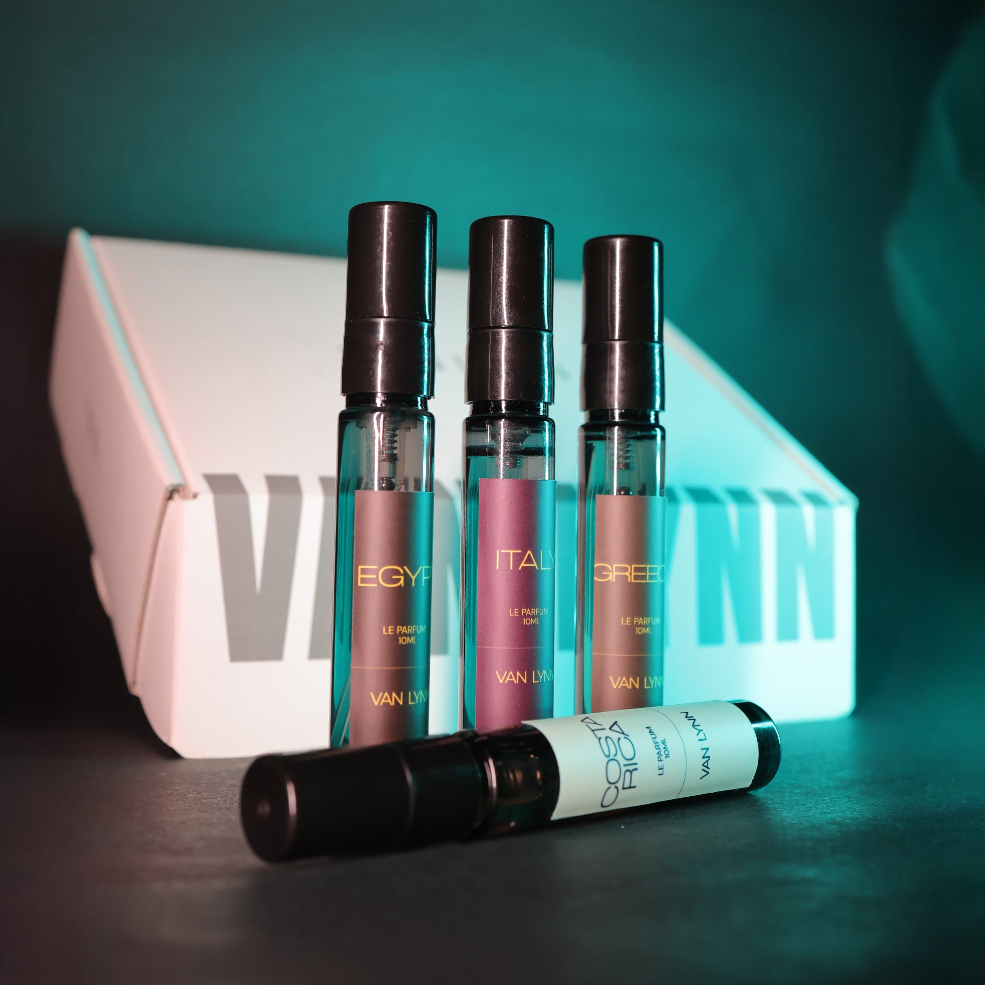 Men's Fragrance Sampler - Set of 4 × 10ml.