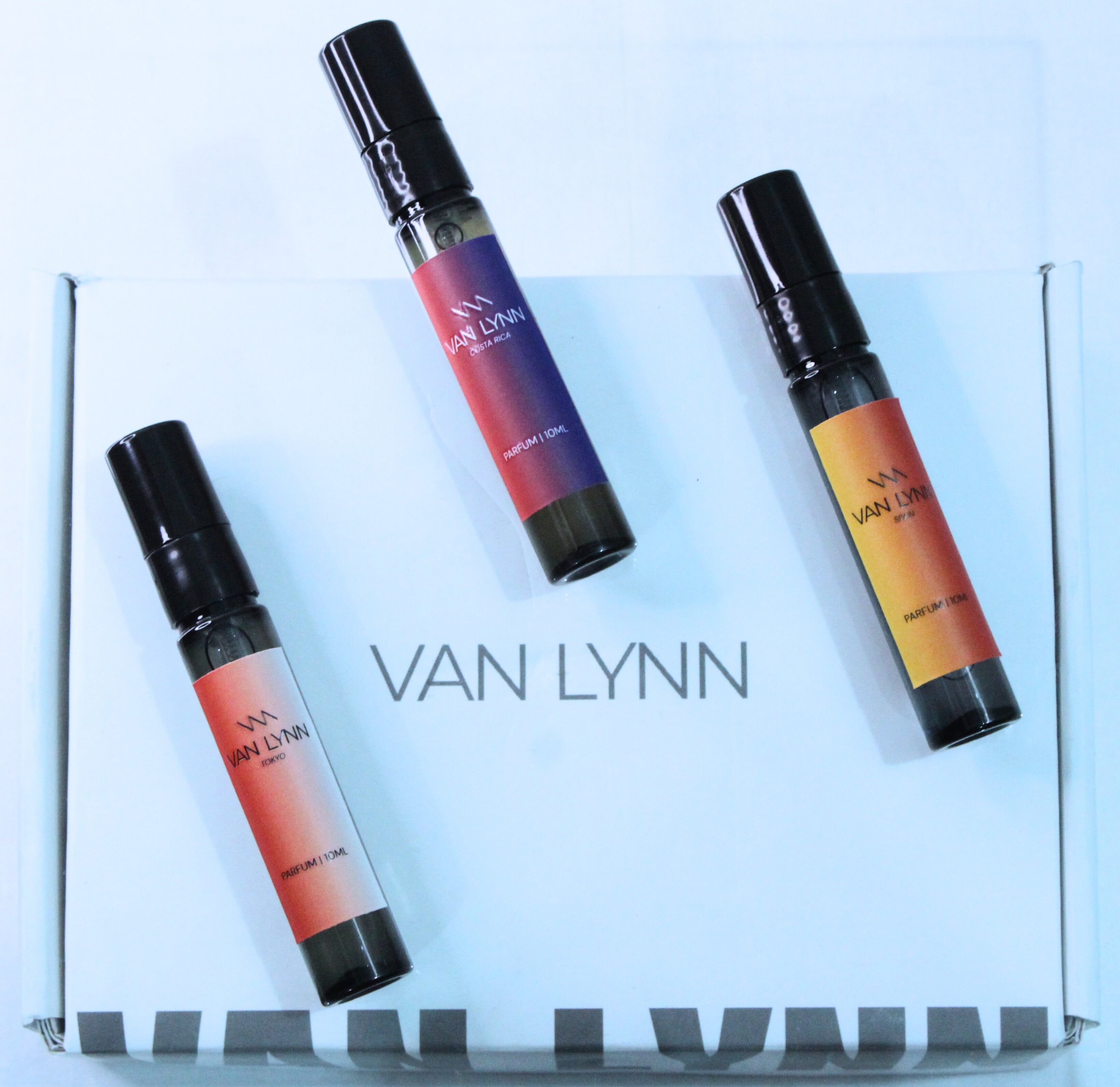 Women's Fragrance Sampler - Set of 4 × 10ml.